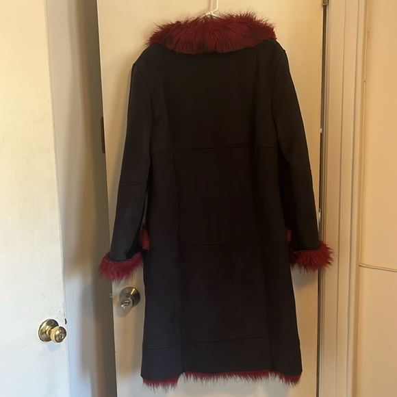 Faust coat. black with red faux fur lining. - Picture 11 of 13